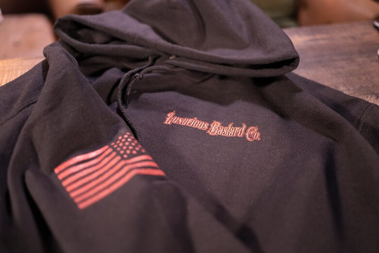 luxurious black and red heavy blend pullover hoodies